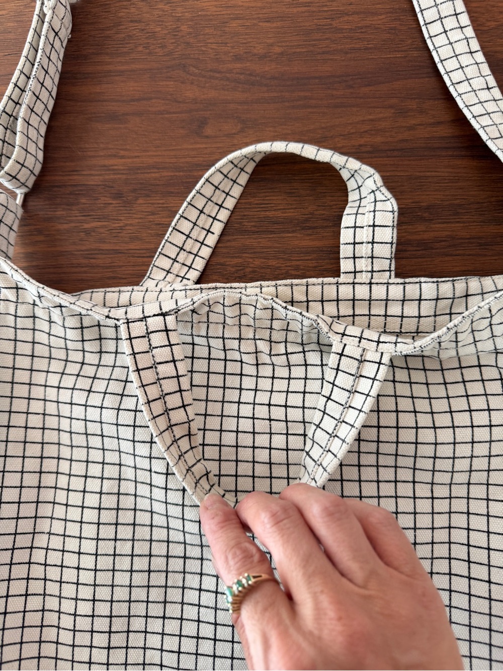 Set of 2 BAGGU Canvas Totes – Cow Print & Grid Pattern – EUC/Pre-Loved - Picture 6 of 16